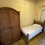 Tal-kaptan Country house Victoria