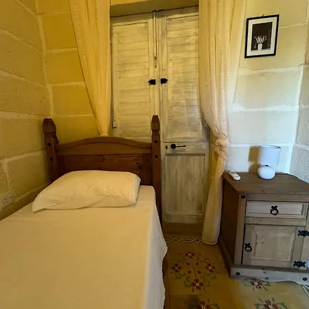 Tal-kaptan Hétvégi ház *