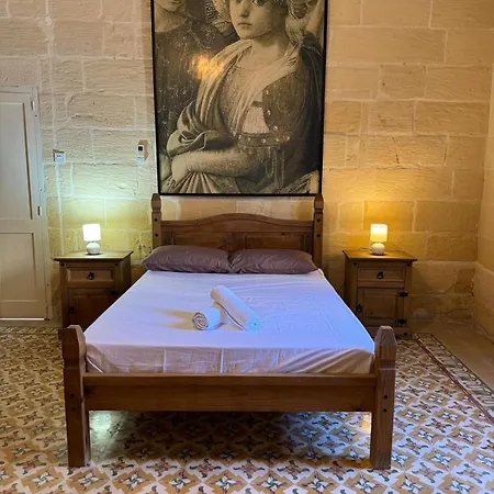 Tal-kaptan Hétvégi ház